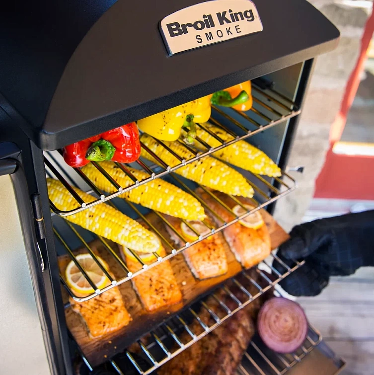 Угольная коптильня вертикальная Broil King Smoke