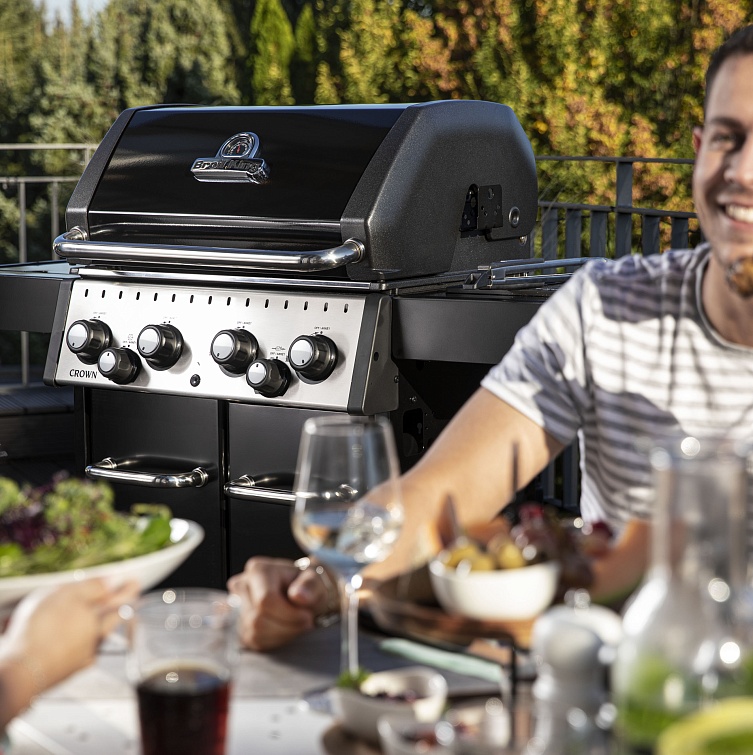 Газовый гриль Broil King Crown 490 