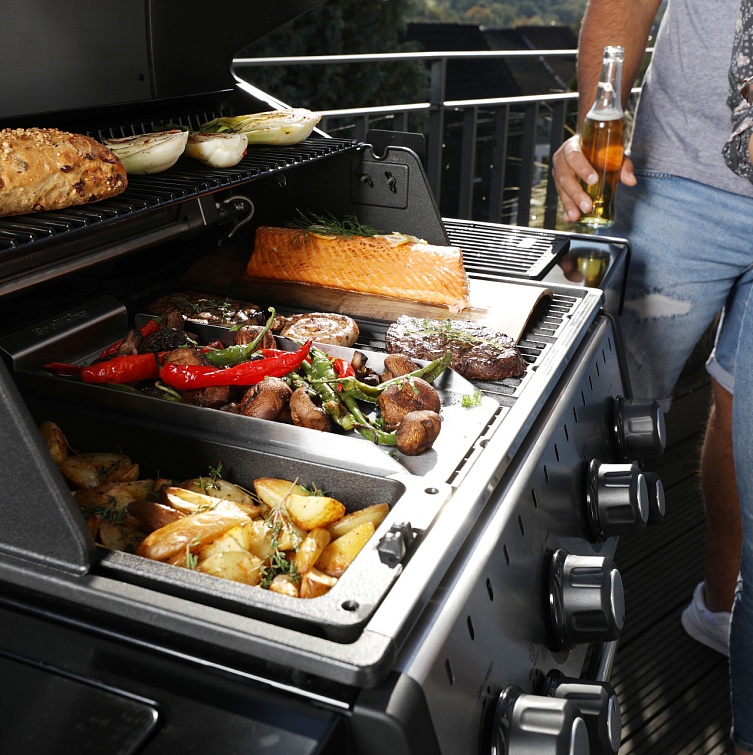 Газовый гриль Broil King Crown 490 